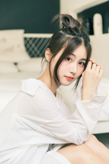 一层一层剥掉女生的衣服的游戏